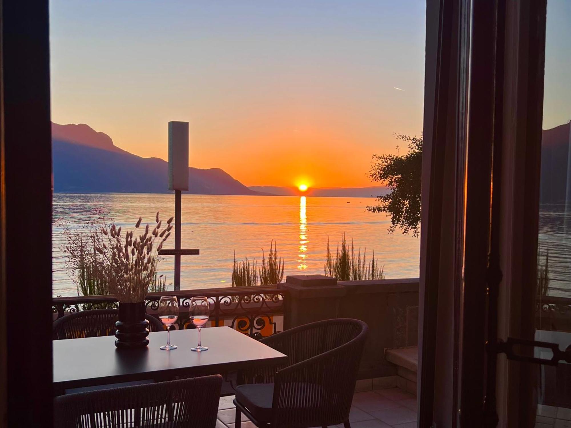 Montreux Luxury Suite Exterior photo