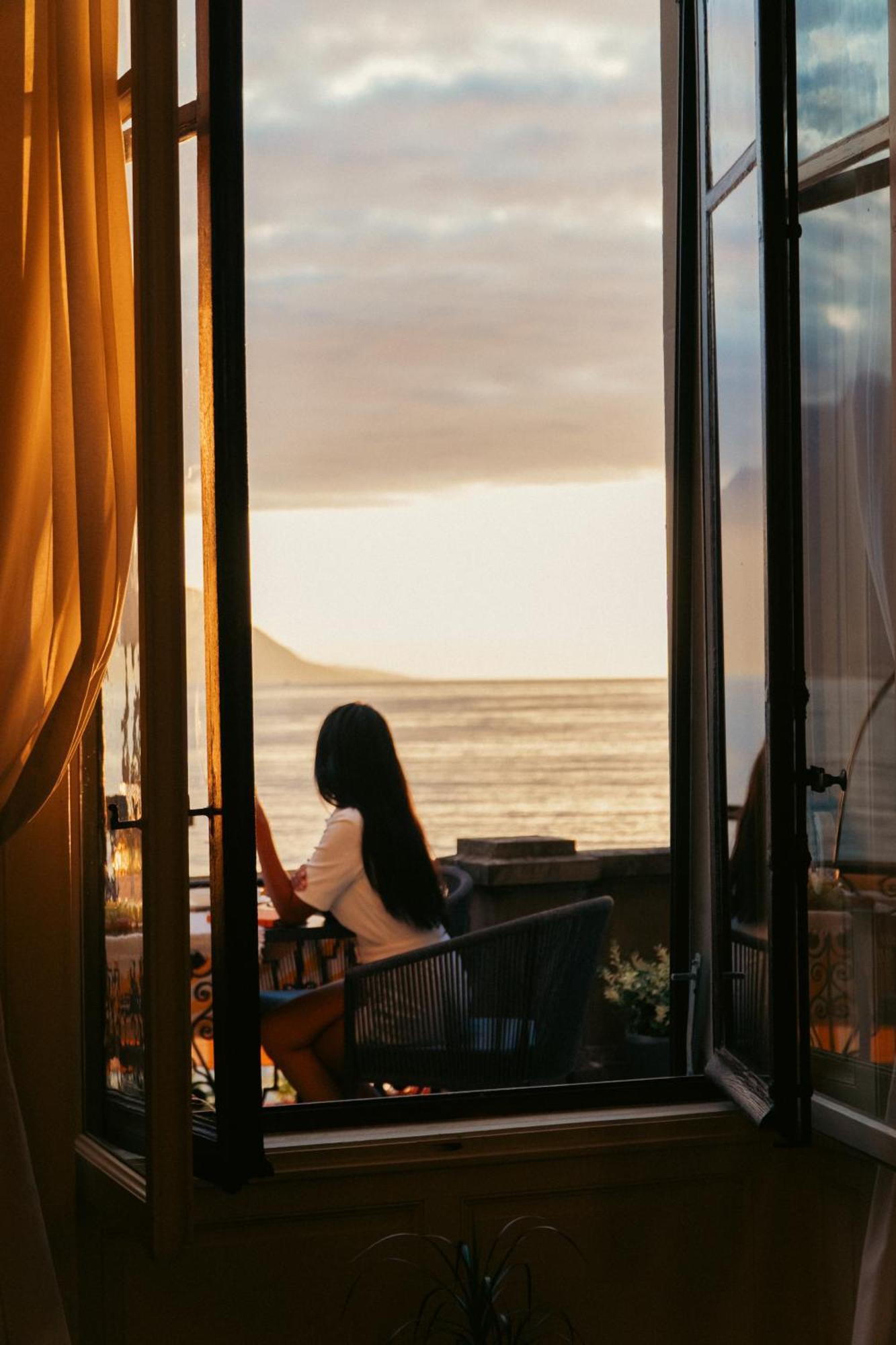Montreux Luxury Suite Exterior photo